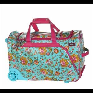 Hadaki roller luggage and matching beach bag